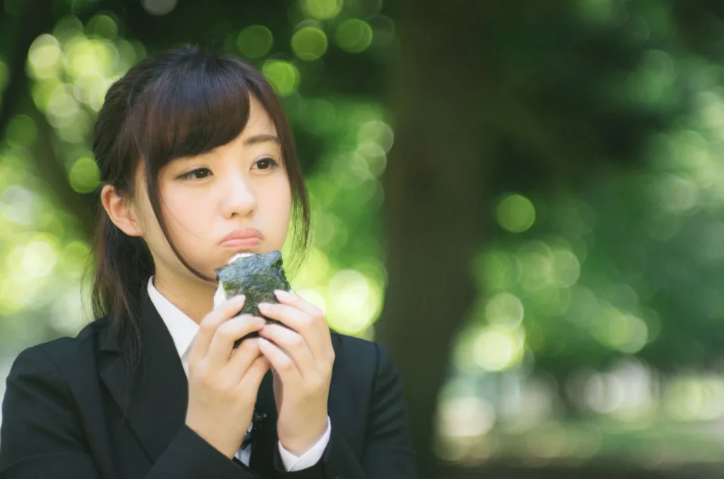 女が落ち込む画像