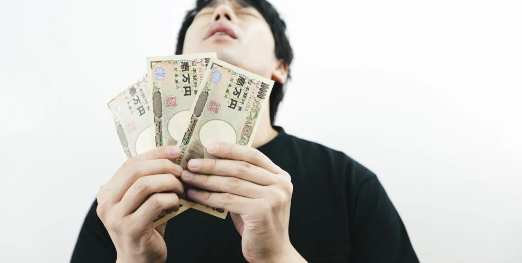 お金に喚起する男性